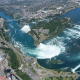 Kanada legnagyobb városától, Torontótól 136 kilométernyire van a Niagara-vízesés, amely távot autózás akár repülővel is megteheted, mindössze 15 perc alatt. Jól hangzik, igaz?