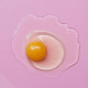 A tojásfehérje nem csak szilárd és feszes, de ugyanilyen hatással van a szemhéjunkra is. Vigyél fel a szemhéjadra egy kis mennyiségű tojásfehérjét, várd meg míg megszárad, majd mosd le hideg vízzel - az eredmény szinte azonnal látható. 