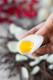 Erősen ajánlott a tojás sárgáját is beépítenünk a mindennapi étrendünkbe, ugyanis D-vitaminban nagyon gazdag. 