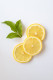 Citromlé 

,,A citromlé egy savas folyadék, amely segít elpusztítani a szagokat okozó baktériumokat, és friss illatot hagy maga után" - mondja Aanand Geria. Egyszerűen csak dörzsölj citromszeletet a hónod alá. Töröld le ezután a citromdarabokat. 