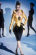 Kate Moss 1995-ben Thierry Mugler egyik különleges kreációjában. 