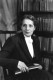 Az 1930-as években Lise Meitner segített felfedezni a maghasadást. Miután doktorált a bécsi egyetemen, Meitner a berlini egyetem első fizika professzora lett. Mikor Adolf Hitler hatalomra került, Svédországba költözött, ahol Otto Hahnnal és Otto Frisch-szel dolgozott együtt a maghasadáson.

Hahn megtalálta a maghasadás bizonyítékait, de együtt írták le a folyamatot.  Ellenben egyedül a férfi nyerte el munkájával a Nobel-díjat, anélkül, hogy elismerte volna Meitner közreműködését. Meitner soha nem kapott Nobel-díjat, pedig 1924 és 1965 között 48-szor jelölték kémiai és fizikai díjakra.

 