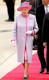 2007: A lila és a rózsaszín tökéletes kombinációját viselte Erzsébet királynő az Egyesült Államokban tett látogatása során.