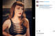 A napokban az Instagram sztorijában megosztott egy fotót, amelyen vörösesbarna a frizurája. Később megtaláltuk a 2020-as posztot is, valószínűleg a videó is akkor készülhetett, csak nosztalgiázott egyet a színésznő. 