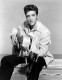 Féltékennyé akarta őt tenni, ezért flörtölni és randizni kezdett a Rock 'n' Roll királyával, Elvis Presley-vel, de már az első pillanattól kezdve tudta, hogy nem akar tőke komoly kapcsolatot – Moreno amolyan unalmas vidéki fiúnak tartotta az énekest Brandóhoz képest.