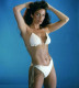 Mielőtt a színészet felé fordult volna, Shelton szépségkirálynőként robbant be a köztudatba: 22 éves korában Miss Virginiának, majd később Miss USA-nak választották, sőt 1974-ben a Playboy magazin címlaplánya is volt.