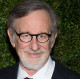 Maga Steven Spielberg ragaszkodott hozzá, hogy Gesztesi legyen Shrek hangja, sőt amikor a magyar színész az amerikai rendező Ryan közlegény megmentése című 1998-as filmjében Tom Sizemore-t szinkronizálta, a legendás direktor akkor is az ő orgánumát választotta. Gesztesi haláláig büszke volt minderre, s óriási megtiszteltetésként élte meg.