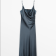 Massimo Dutti Draped camisole dress 27 995 Ft

Mesés anyagból, a legnemesebb szaténból készült ez a csodálatos kékes árnyalatú ruha, mely a derékrésznél enyhén redőzve van. Rendkívül sikkes viselet! 