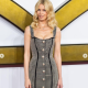 Claudia Schiffer szexi Balmain ruhában a King's Man londoni premierjén 