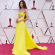 Zendaya citromsárga Valentino estélyiben a 2021-es Oscar-gála vörös szőnyegén