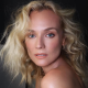 Diane Kruger

A színésznő egy igazi "no make up" sminket visel: a barna szemhéjfesték csak leheletnyien látszik meg rajta, de az pont elég ahhoz, hogy egy ilyen sminkben bárhol meg tudjon jelenni. 