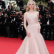 Elle Fanning színésznő egy gyönyörű Armani Privé estélyit viselt. 