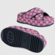 Gucci GG Multicolor platform sandal

Akinek télen sem fázós a talpa, az otthon ezekben a szandálszerű papucsokban totyoghat. Nincs nő, akinek ez jól állna, de azért még így sem adják olcsón: 200 ezer forintba fáj. 