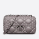 Dior Medium Caro táska (kb. 1,3 millió forint)  