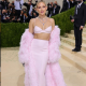 Kate Hudson Michael Kors ruhában a 2021-es MET-gálán