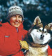 Ann Bancroft - Amerikai író, tanár és kalandor. Ő volt az első nő, aki sikeresen teljesített egy sor nehéz expedíciót az Északi- és a Déli sarkon egyaránt. 1986-ban Bancroft 1600 kilómétert tett meg kutyaszánon Kanada északnyugati részétől az Északi-sarkig, mind a Steger Nemzetközi Sarkexpedíció egyetlen női tagja.