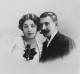 Mivel Adél apja vagyonának egy részét elveszítette a tőzsdén, 26 éves lánya nem szerelméhez, Ordódy Pál főhadnagyhoz ment feleségül, hanem egy cégfestő kisiparos fiához, Diósy Ödönhöz, aki cégek, bankok export-import ügyintézője volt Szófiában, és akivel Adél egészen 1934-ben bekövetkezett haláláig együtt élt.