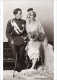 A polgári esküvőre 1926. november 4-én a svéd fővárosban, az egyházi szertartásra november 10-én Brüsszelben került sor – az újdonsült feleség egy diadémot kapott ajándékba a belgáktól házassági ajándékként. Az ifjú pár egyszerű életet élt, mindennapjaik ellenben a nyilvánosság előtt zajlottak. Boldog, harmonikus házasságukból három gyermek született. III. Lipót 1934 februárjában foglalta el a trónt, miután I. Albert királyt hegymászás közben baleset érte, és belehalt sérüléseibe.