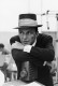 Bár a sajtósok és a stúdiók igyekeztek eltusolni a pletykát, Sinatra azonban sosem tagadta, hogy közel áll az Amerikában működő olasz maffiához. Több alvilági bűnözővel is jó kapcsolatot ápolt, a "barátság" számos előnnyel is járt számára, például a legtöbb kaszinóban ingyen játszhatott. A maffiához fűződő viszonya miatt ötven éven át figyelte őt az FBI, és rengeteg feljegyzés született róla.