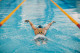 Úszás

Az úszást különösen azoknak ajánlják, akiknek az ízületeivel probléma van. Aki már fittebb, az HIIT jellegű edzést úszás közben is végezhet, például úgy, hogy 30 másodpercnyi sprintelő úszást váltogatsz 8-10-15 alkalommal egymás után 1 percnyi kényelmes tempójú úszással.
