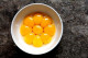 A tojássárgája is tele van D-vitaminnal, így ha diétázol, akkor se dobd ki a kukába! Egy tojás - átlagosan - a napi D-vitamin mennyiség 5 százalékát fedezi, ám a csirkéknek adott D-vitaminnal dúsított takarmány miatt még ennél is több lehet. 