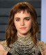 Emma Watsonnak is szuper stílusosan áll a mikrofrufru.