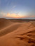 Természetesen ha arab ország, akkor kihagyhatatlan program a sivatagi szafari és a naplemente megcsodálása is. A homokdűnéken robogó terepjárókkal való közeledés nem éppen a szívbajosok legkedvencebb időtöltése, de életre szóló élmény.&nbsp;
