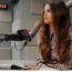 Selena Gomez egy rádióinterjú alkalmával viselt&nbsp;Nanushka outfitet.

