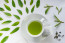 Munka közben tarts egy rövid szünetet és igyál egy pohár zöld teát, ez hozzájárul a koncentrációhoz.
