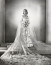 Viktória hagyományt teremtett, de nem csak az ő ruhája maradt emlékezetes. Íme, egy fotó Erzsébet királynőről az esküvője napján, 1947-ben.