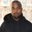 Kanye West egy közepesen menő divatmárkánál volt eladó. Azóta pedig zenéjét értékesíti remek érzékkel.