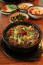 Korea:&nbsp;Haejangguk. A szó azt jelenti: "Másnaposság leves". Koreában rengeteg variációja van, minden családnak megvan a saját receptje. Az alap összetevők&nbsp;azonban legtöbbször megegyeznek. A levesbe kerülnek&nbsp;ásványi anyagokban gazdag ökörcsontok, rengeteg&nbsp;apróra vágott káposzta, chili és különböző&nbsp;aromák, amelyek tetszőleges zöldségfélékkel vannak ízesítve. Tehát ez körülbelül a "nagyi húslevesének" megfelelő, ami ha belegondolunk nálunk is az egyik leghatásosabb másnaposság elleni gyógyszer.&nbsp;

