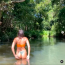 Vanessa a napokban egy narancssárga sportos bikiniben strandolt Byron Bay-en. A lesifotósnak sikerült néhány éles képet lőnie róla, a fotók pedig futótűzként terjedtek a közösségi oldalakon. Majd szép sorban tiltották le őket a különböző országokban. Ezt ő maga osztotta meg, egzotikus szépség.

