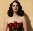 Lana Del Rey 25 szál rózsát kért, ami a produkciója része lesz. Ő pénteken nyűgözi majd le a közönséget 