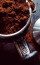 Kávézacc: bár a tévhitek szerint a kávézacc tisztítja a csöveket, valójában felhalmozódik és eldugítja a csöveket.&nbsp;
