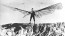 1891-ben Otto Lilienthal egy kis dombról ugrott le, és sikeresen repült siklógépével. A „siklógépek királyaként” a levegőnél nehezebb siklógépek fejlesztésével szerzett hírnevet. 
