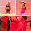 Lady Gaga Brandon Maxwell ruhában érkezett, és&nbsp;Tiffany &amp; Co ékszerekkel dobta fel a szettjét. Hatalmas szoknyája mellett pedig szinte minden tárgy eltörpült. Ez persze nem azt jelenti, hogy ebben is maradt egész este: büszkén pózolt a kameráknak kicsit lengébb öltözetben is.&nbsp;
