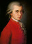 Mozart, a világhírű zeneszerző mindössze 35 éves volt, amikor Bécsben örök nyugalomra tért – testét állítólag legalább másik 4-5 személy mellé temették, így Mozart nem egyedül nyugszik a sírhelyen. A zeneszerző 1791-es halála után évtizedekig csak nagyon kevesen tudtak arról, hogy Mozart a bécsi Szent Márk Temetőben van eltemetve, azonban később többen is tudomást szereztek róla. A történet szerint egy sírásó, aki tudott a helyről, elvitte Mozart koponyáját, 1902-re azonban a testrész meglett, és Salzburgba került. 2006-ban a történészek DNS tesztet végeztek a koponyán, ám az eredmény a korábbiakhoz hasonlóan nem lett egyértelmű, így egyáltalán nem biztos, hogy Mozart koponyáját őrzik Salzburgban. A jelöletlen sírhely pedig nagy valószínűséggel örökre elveszett…
