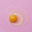 A tojásfehérje nem csak szilárd és feszes, de ugyanilyen hatással van a szemhéjunkra is. Vigyél fel a szemhéjadra egy kis mennyiségű tojásfehérjét, várd meg míg megszárad, majd mosd le hideg vízzel - az eredmény szinte azonnal látható.&nbsp;

