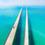 Hétmérföldes híd, Egyesült Államok

Ez a híd köti össze a Lower Keys szigetcsoportot Floridában, és az egész autóútról tiszta kilátás nyílik az Atlanti-óceánra és a Mexikói-öbölre, így a floridai tengerpartok csodás látványában részesíti azokat, akik úgy döntenek, elindulnak ezen a hosszú úton.
