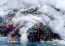 Lenyűgöző látvány, ahogyan a magma a tengerbe folyik