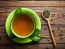 Kávé helyett válaszd a zöld teát! A rendszeres fogyasztása csökkentheti a vérnyomást és a vér triglicerid-szintjét is.