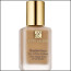 Estee Lauder Double Wear Stay In Place (Douglas, 15 300 HUF, 30 ml)

"Akár 15 órán át tartós alapozó. Nem változik meg a színe, nem kenődik el és nem színezi meg a ruhát. Meleg, párás időben és fokozott igénybevétel közben is megőrzi frissességét és természetes hatását. Közepes, építhető fedést ad. Problémás bőrre is. Természetes matt hatás."
