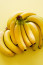 4. Banán

Néha az ember másnaposan egyáltalán nem akar enni, pedig sajnos muszáj. Ha ez a helyzet, legalább egy banánt próbálj meg legyűrni, ami káliumban gazdag, és segíthet helyreállítani a folyadékegyensúlyt a szervezetedben, amint azt korábban említettük. Ezenfelül magnéziumot is tartalmaz, amely ellazítja az ereket, ezáltal csökkenti a fejfájást, és tökéletes B6 forrás, ami megnyugtatja a háborgó gyomrot.

