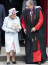 2019: Erzsébet királynő egy csinos pasztellkék összeállítást viselt a Buckingham-palota kerti partiján.
