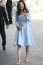 A babakék szín mindig tökéletes választás, Kate Middleton gardróbjában is több ilyen árnyalatú ruha&nbsp;található, ez a darab az egyik kedvencünk.
