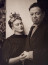 Frida 1928-ban csatlakozott az önálló mexikói kultúra megteremtését célul kitűző baloldali művészek csoportjához. Itt ismerkedett meg a nála huszonegy évvel idősebb Diego Rivera festővel, akihez 1929-ben férjhez ment – 1939-ben elváltak, de a következő évben újra összeházasodtak.
