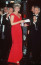 Diana hercegné&nbsp;Budapesten, az Állami Operaházban az Angol Nemzeti Balett gálaelőadásán vett&nbsp;részt, piros estélyi ruhát viselt, amelyet Victor Edelstein tervezett.
