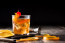 2. Gin és Whisky

A Bourbon a vodkánál ötször ízletesebb, és csak kicsivel több kalóriát tartalmaz. De légy óvatos: rendszeres és nagy mennyiségű fogyasztása akár halálos is lehet.
