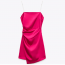 ZARA Satin dress with rhinestone straps 9995 Ft

Ha az idei ősz legmenőbb színe, a fukszia pink megtetszett, akkor ne hagyd ki ezt a szuper szexi ruhát - most landolt az üzletekben!

